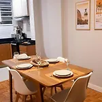 Studio A 2Min Da Praia | Copacabana + Portaria 24H