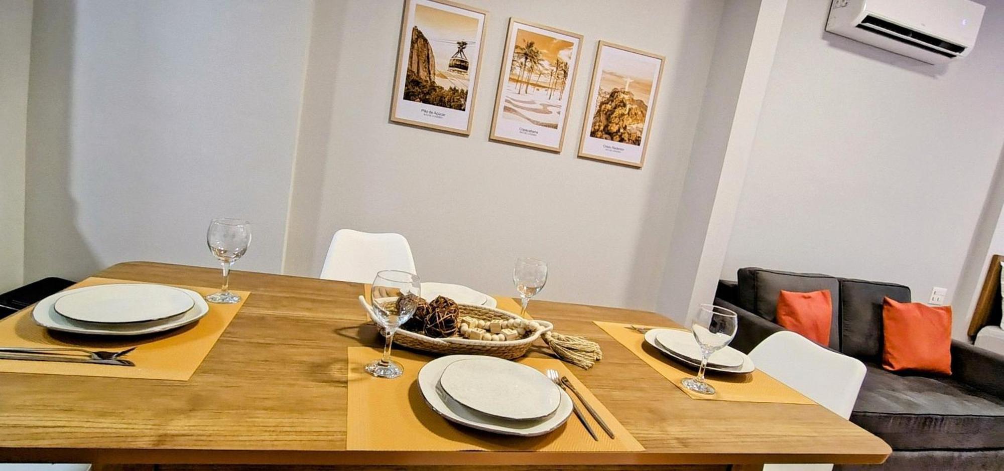 A 2min Da | Copacabana + Portaria 24h Apartment